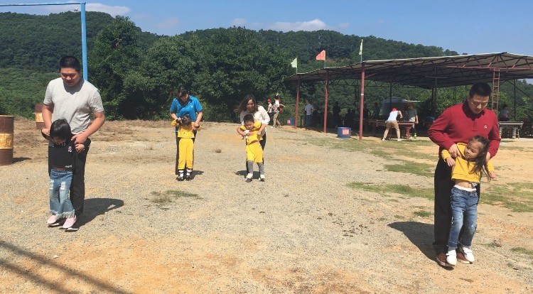 遠(yuǎn)恒佳花園幼兒園中二班社會(huì)實(shí)踐活動(dòng)——深圳市老虎溝生態(tài)農(nóng)場一日游