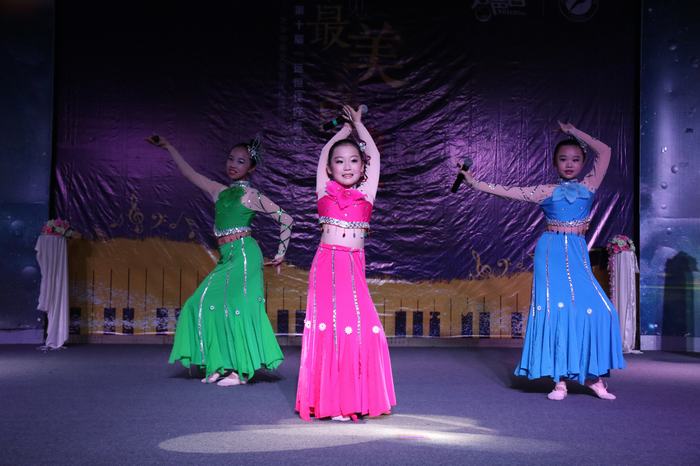 你唱我唱大家唱，你聽我聽好聲音！ ——2019年第十屆“遠(yuǎn)恒佳好聲音”龍華校海選如火如荼